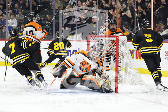 Warroad vs Delano