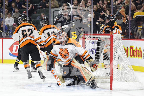 Warroad vs Delano
