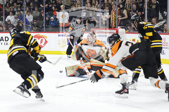 Warroad vs Delano